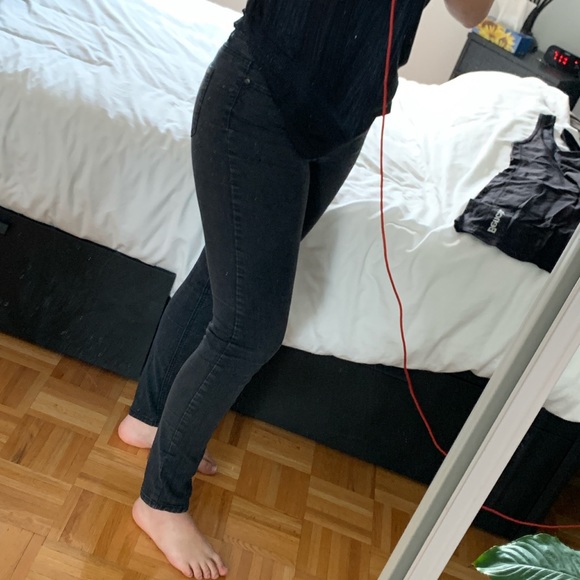 Buffalo skinny jeans, regular waist, size 5-7 - Picture 2 of 3